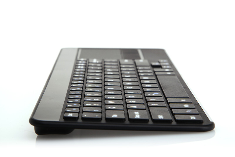 Ultrathin Wireless 2.4GHz Touchpad Keyboard